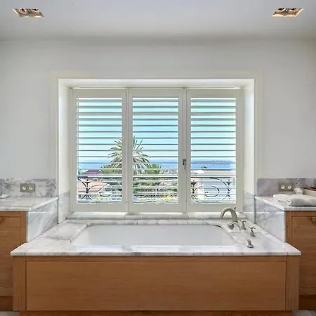 With Panoramic Sea Views And Heated Pool In La Californie * Cannes